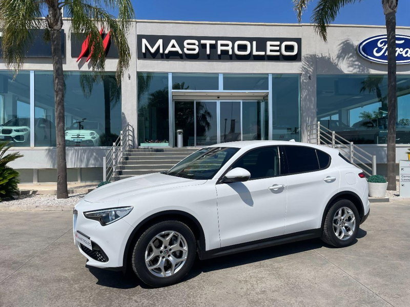 Alfa Romeo Stelvio usata a Lecce (4)