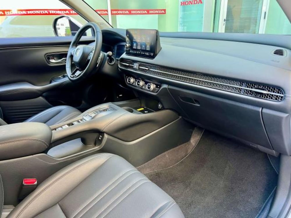 Honda ZR-V usata a Savona (11)