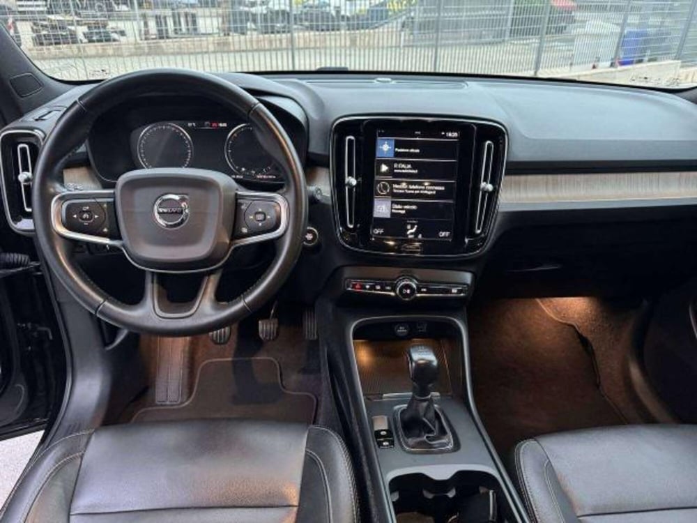 Volvo XC40 usata a Savona (10)