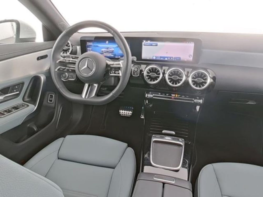 Mercedes-Benz CLA Shooting Brake usata a Milano (6)