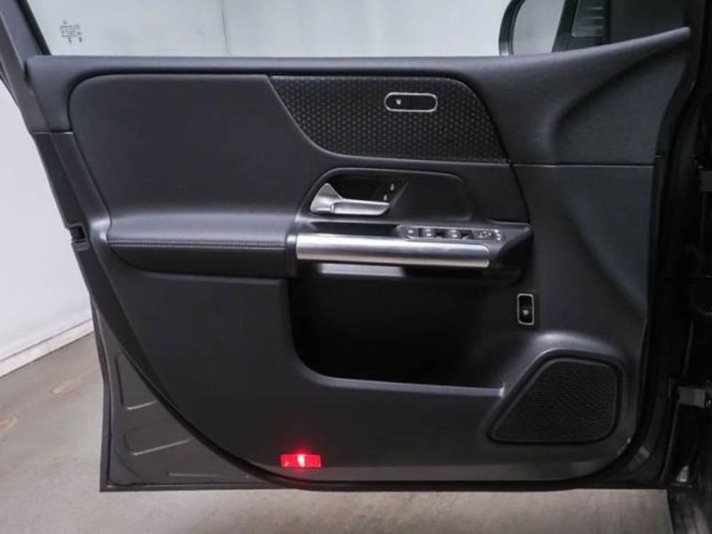 Mercedes-Benz Classe B usata a Milano (10)
