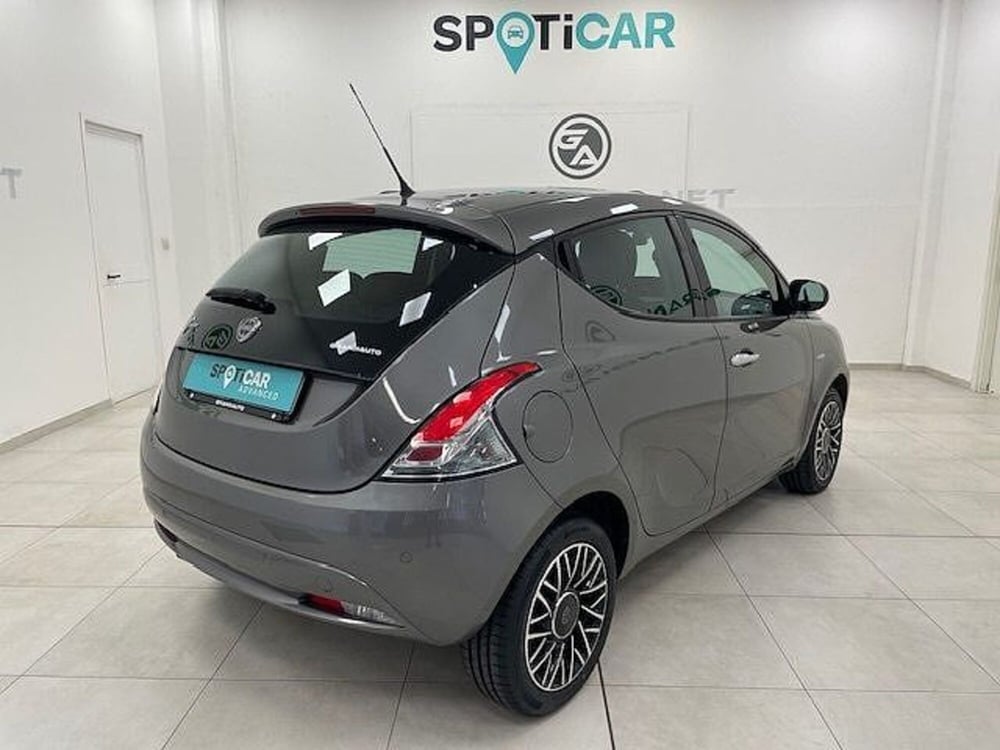 Lancia Ypsilon usata a Alessandria (3)