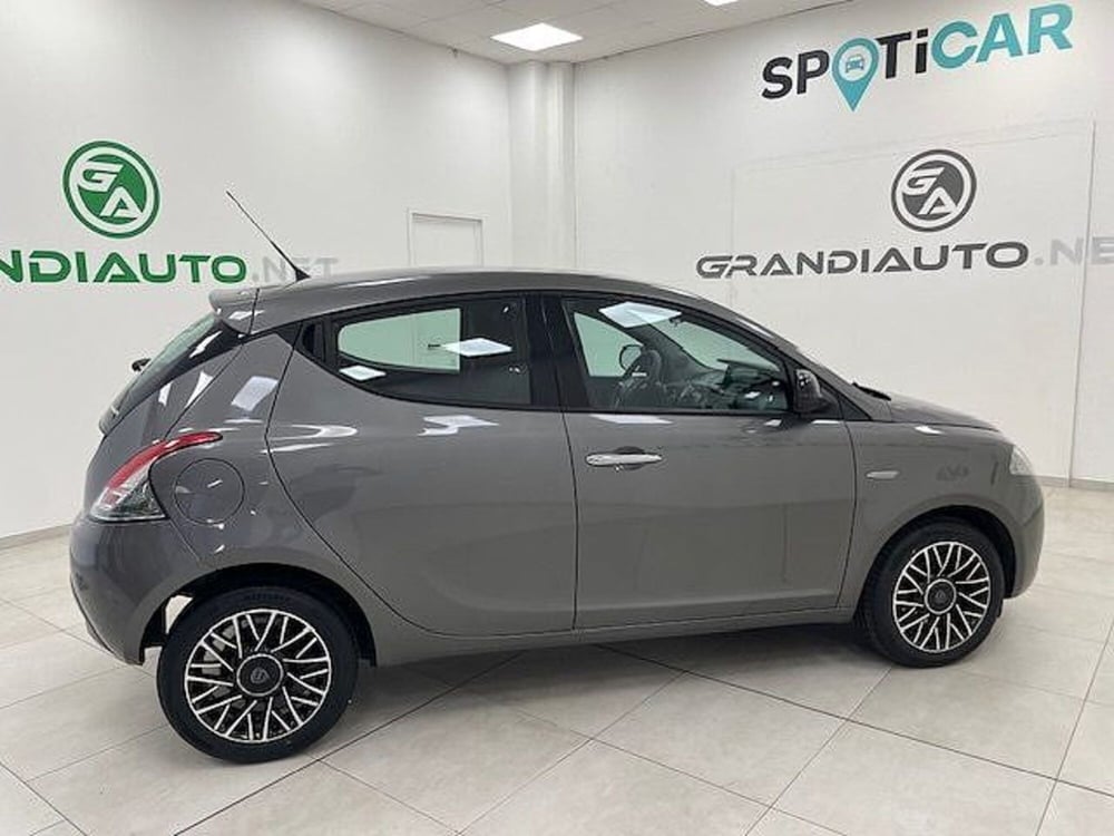 Lancia Ypsilon usata a Alessandria (4)