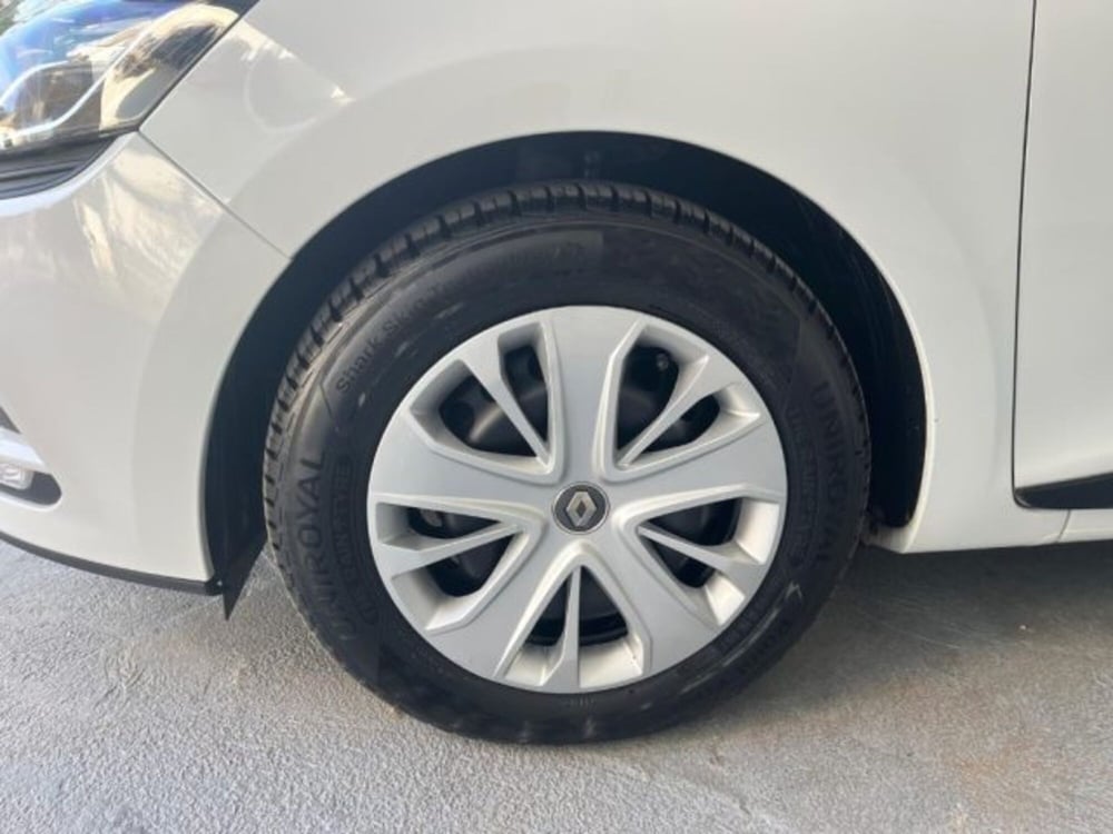 Renault Clio usata a Trapani (18)