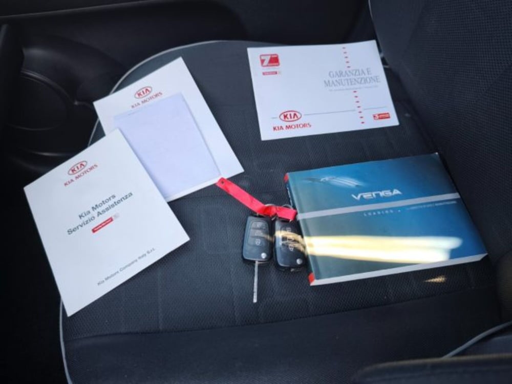 Kia Venga usata a Firenze (12)