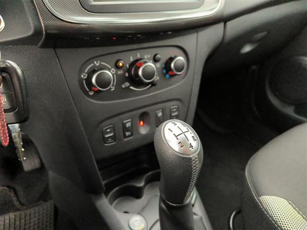 Dacia Sandero usata a Milano (11)