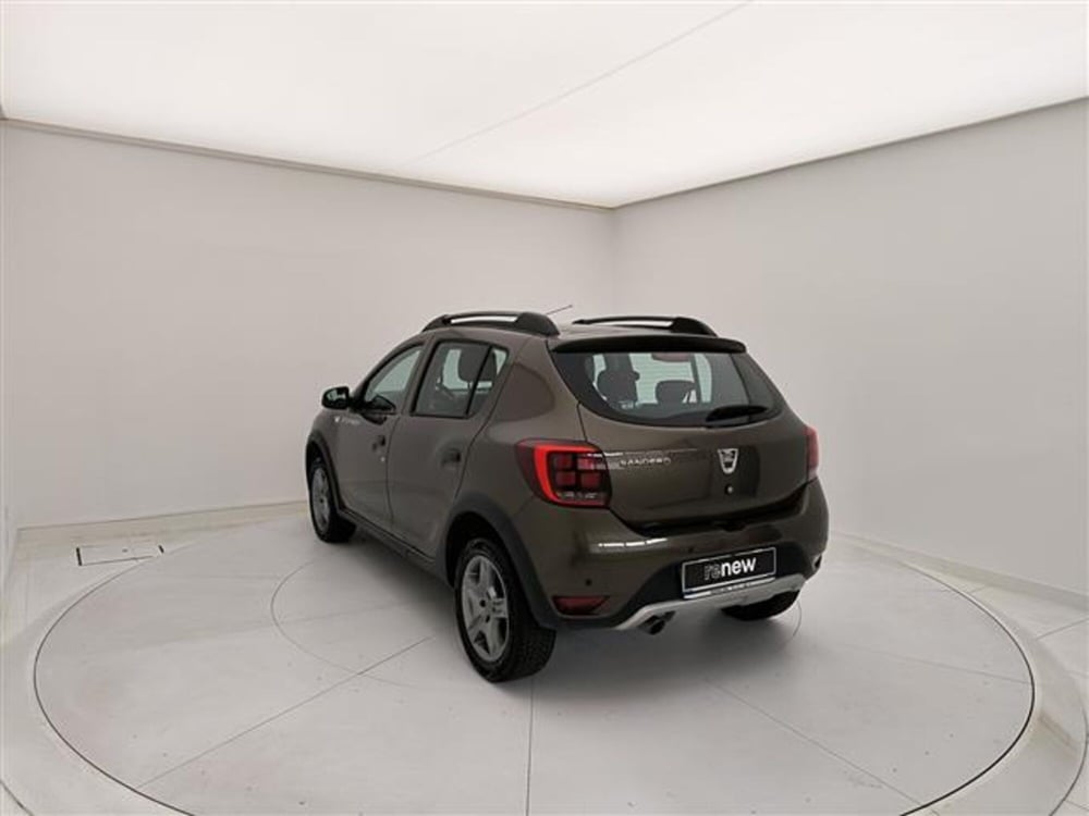 Dacia Sandero usata a Milano (2)