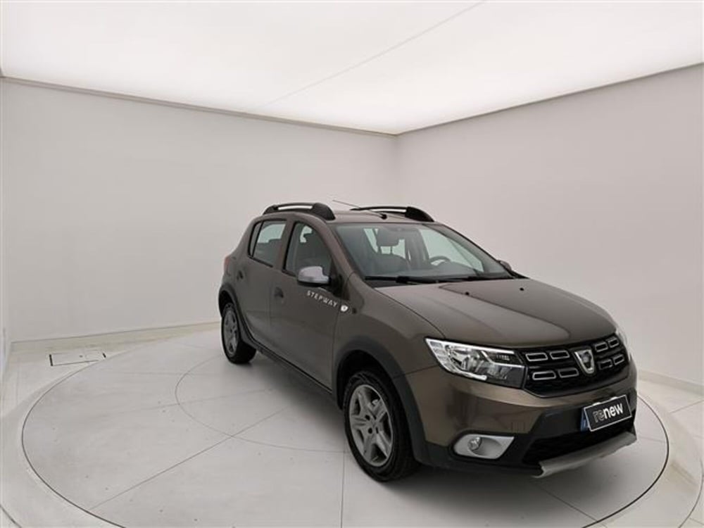 Dacia Sandero usata a Milano (3)