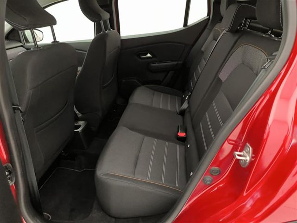 Dacia Sandero usata a Milano (12)
