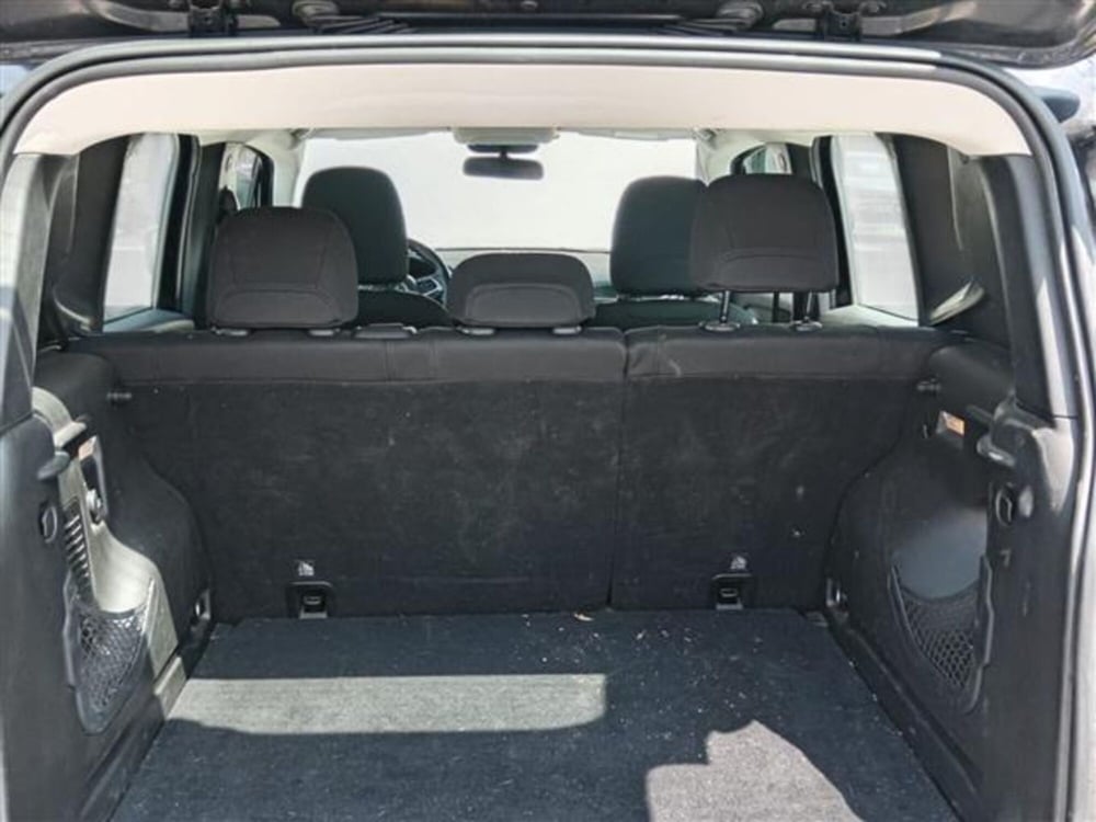 Jeep Renegade usata a Livorno (15)