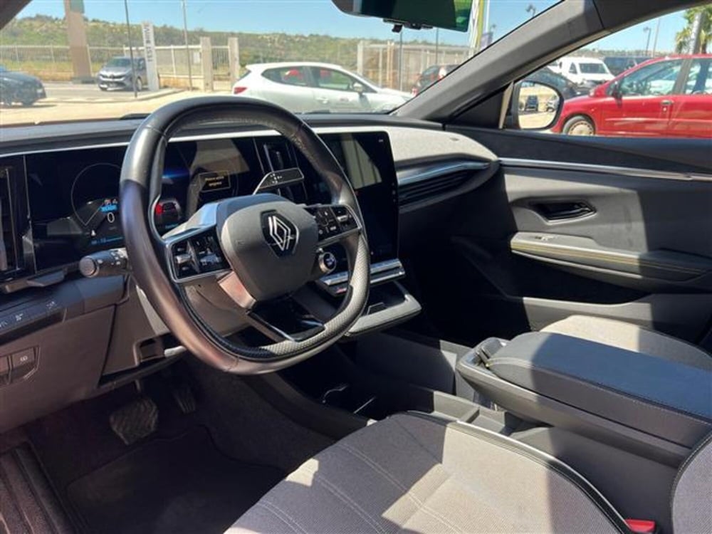 Renault Megane E-Tech Electric nuova a Ragusa (11)