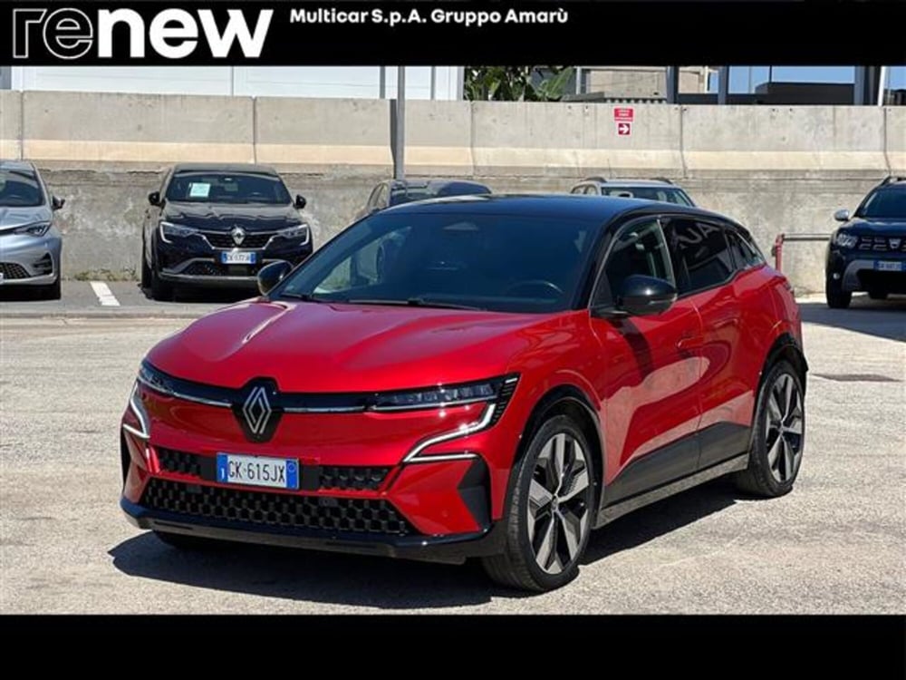 Renault Megane E-Tech Electric nuova a Ragusa (2)