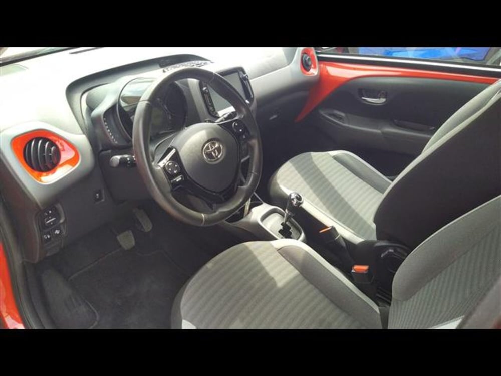 Toyota Aygo X usata a Milano (8)