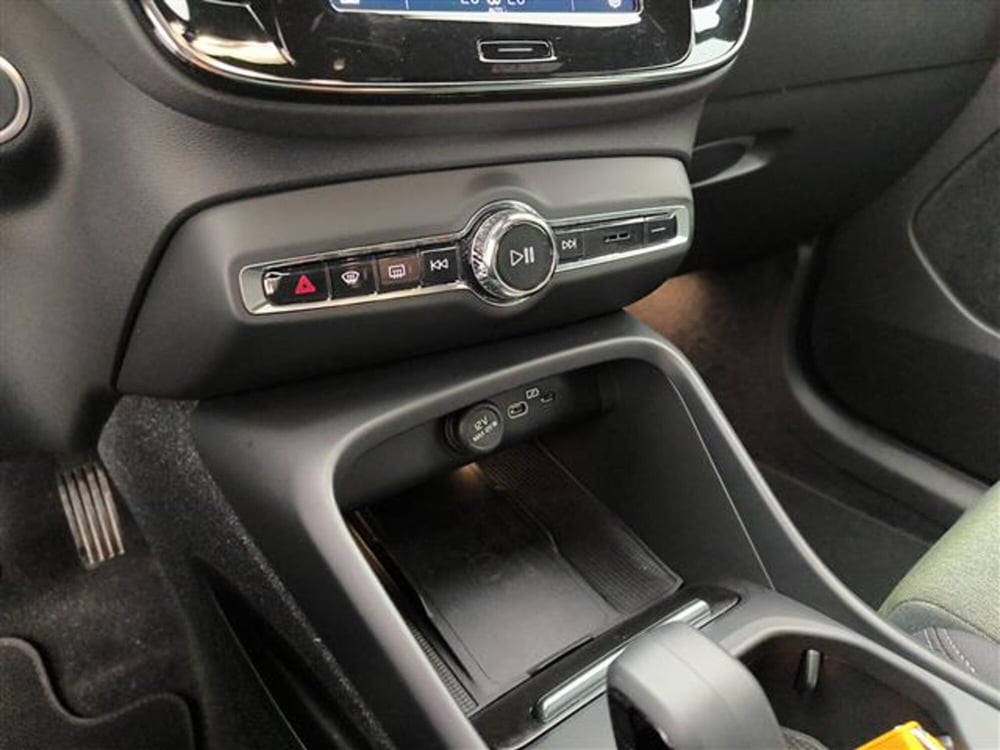 Volvo XC40 usata a Milano (11)