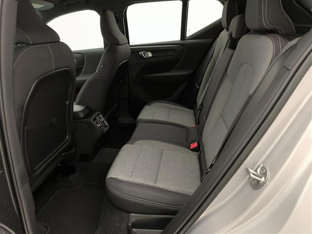 Volvo XC40 usata a Milano (12)
