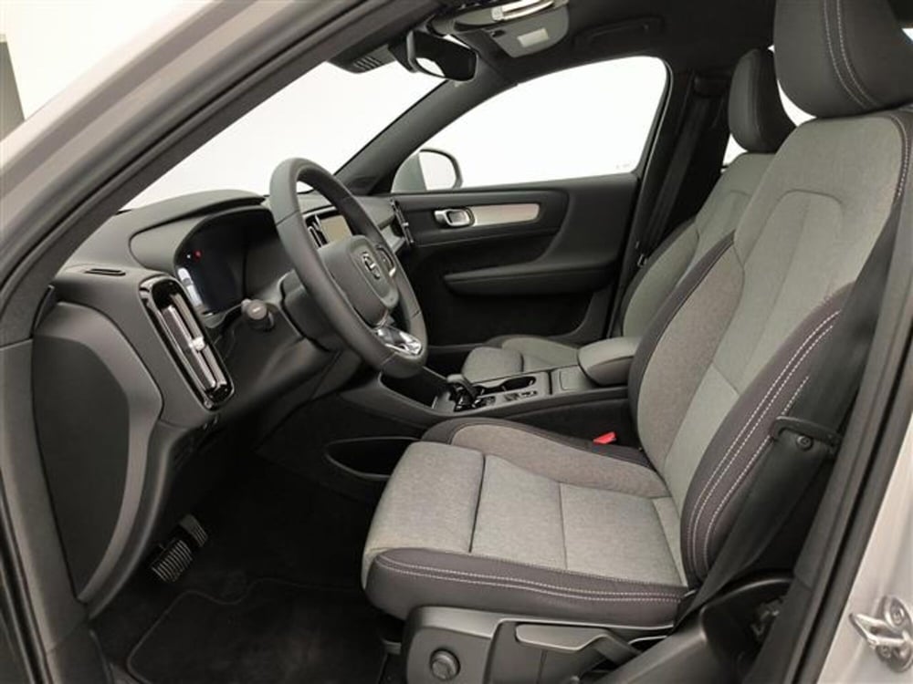 Volvo XC40 usata a Milano (9)