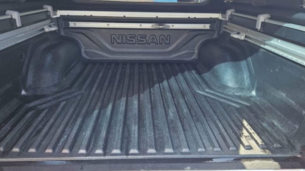 Nissan Navara usata a Lucca (20)