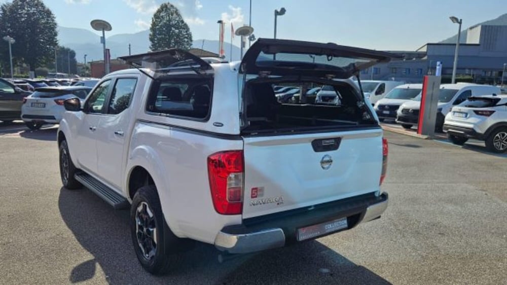 Nissan Navara usata a Lucca (7)
