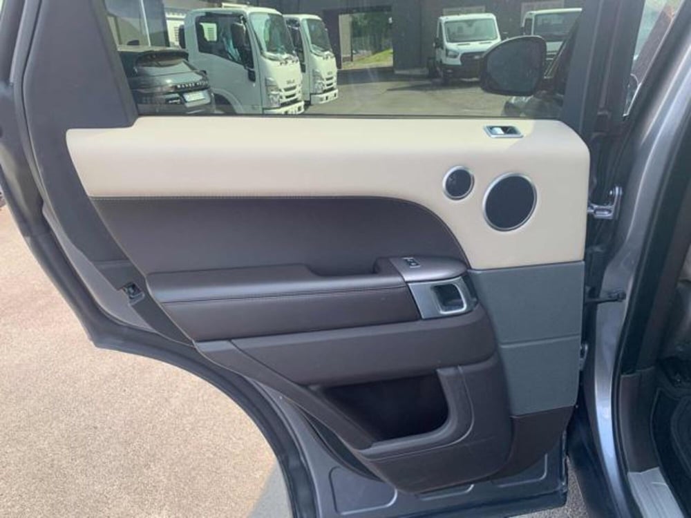 Land Rover Range Rover Sport usata a Lucca (12)