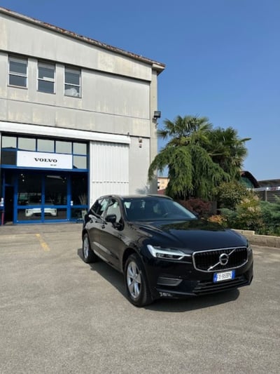 Volvo XC60 B4 (d) AWD Geartronic Business Plus del 2019 usata a Novara