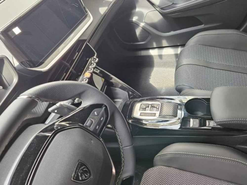 Peugeot 2008 nuova a Napoli (17)