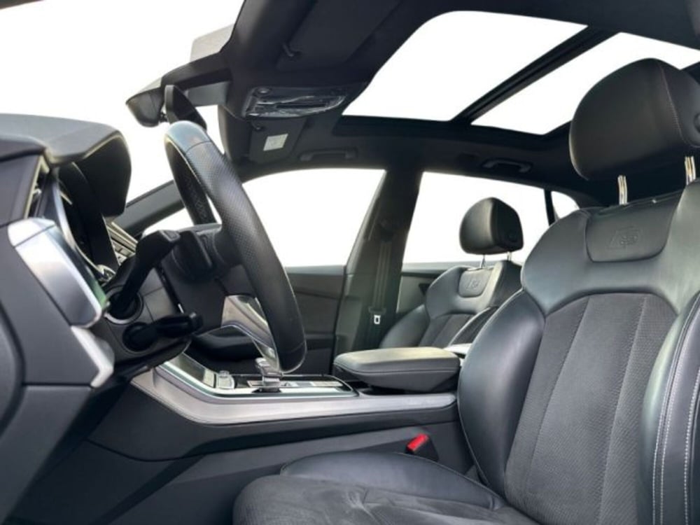 Audi Q8 usata a Avellino (10)