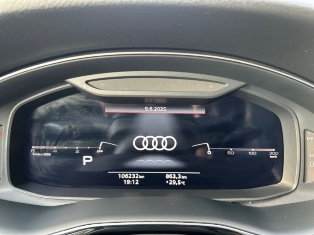 Audi Q8 usata a Avellino (13)
