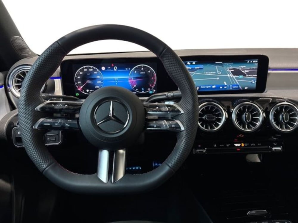 Mercedes-Benz Classe A Sedan nuova a Bologna (14)