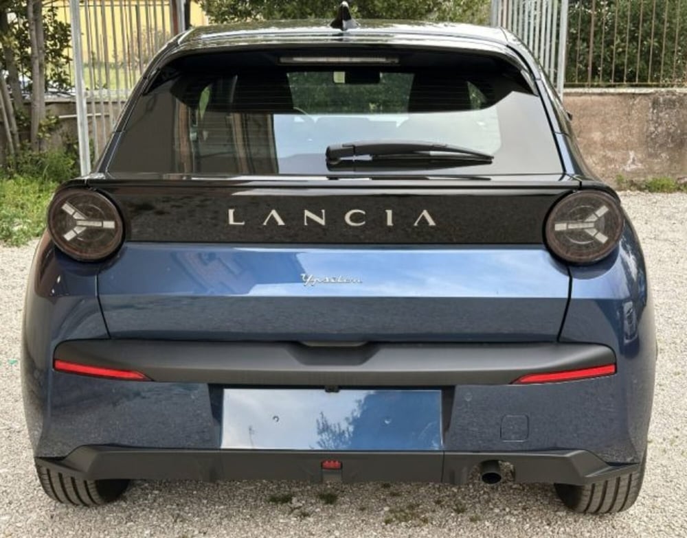 Lancia Ypsilon nuova a Roma (6)