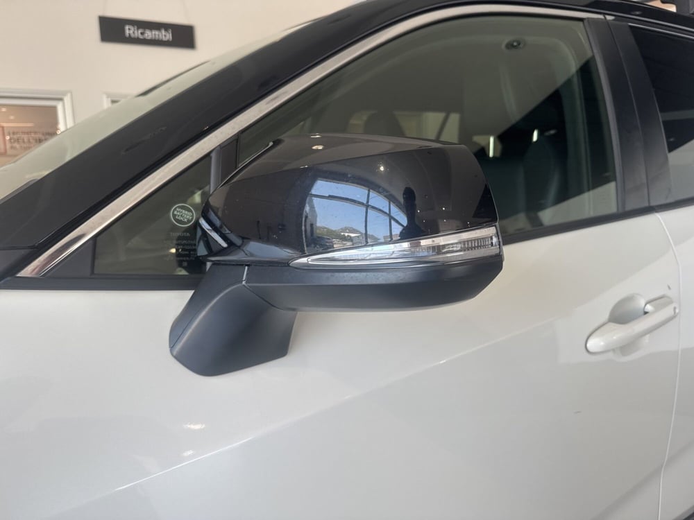 Toyota Rav4 nuova a Sassari (12)