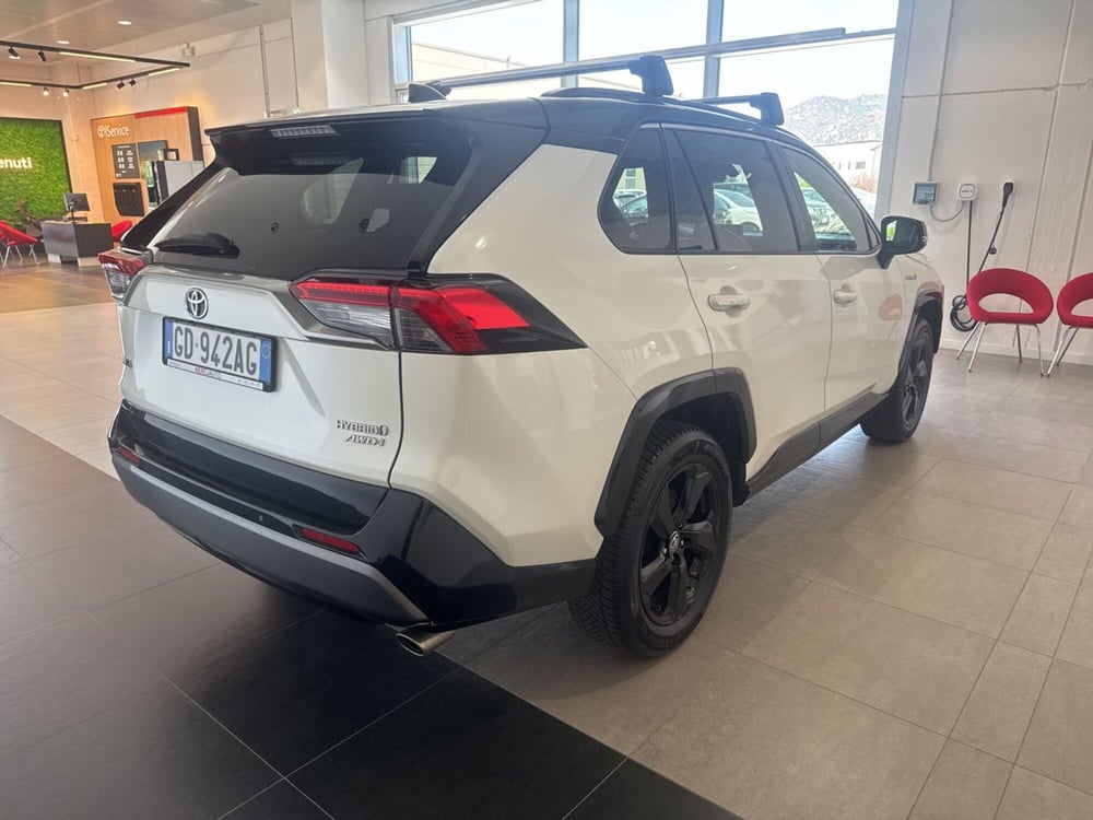 Toyota Rav4 nuova a Sassari (8)