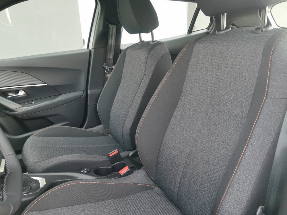 Peugeot 2008 nuova a Taranto (13)