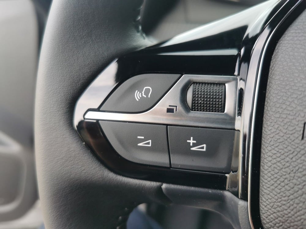 Peugeot 2008 nuova a Taranto (19)
