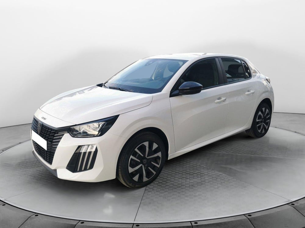 Peugeot 208 nuova a Taranto