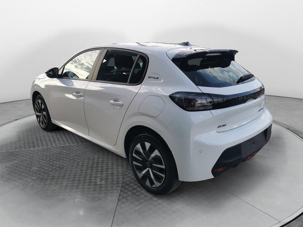 Peugeot 208 nuova a Taranto (6)