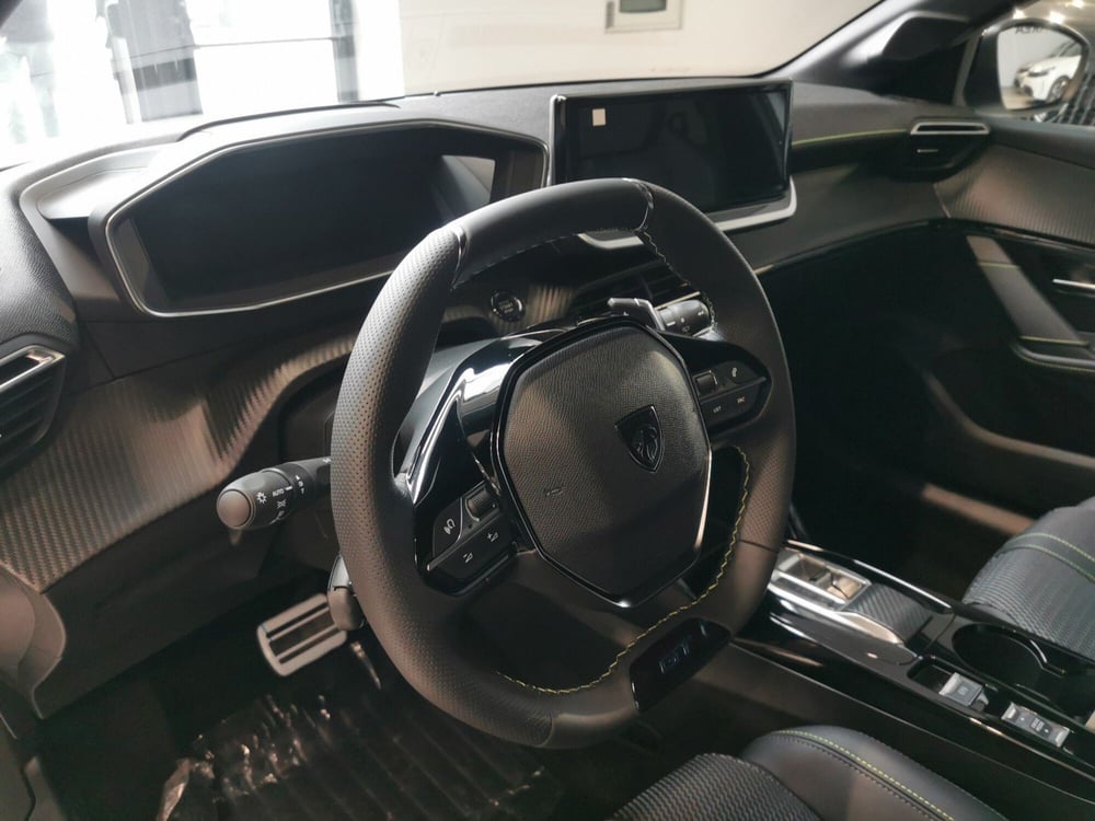 Peugeot 208 nuova a Taranto (12)