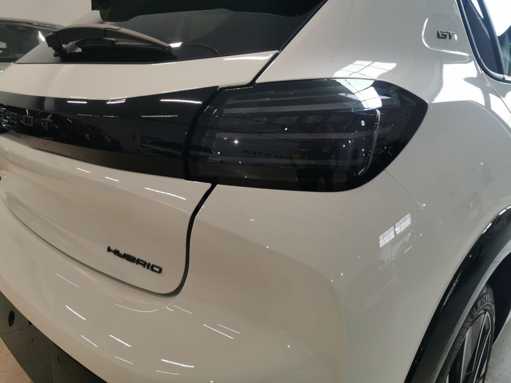 Peugeot 208 nuova a Taranto (8)