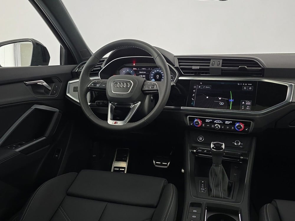 Audi Q3 Sportback nuova a Alessandria (10)