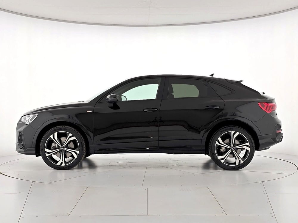 Audi Q3 Sportback nuova a Alessandria (3)