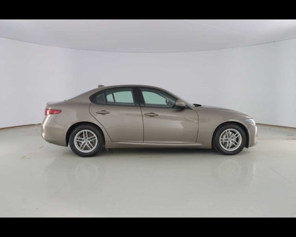 Alfa Romeo Giulia usata a Bologna (4)