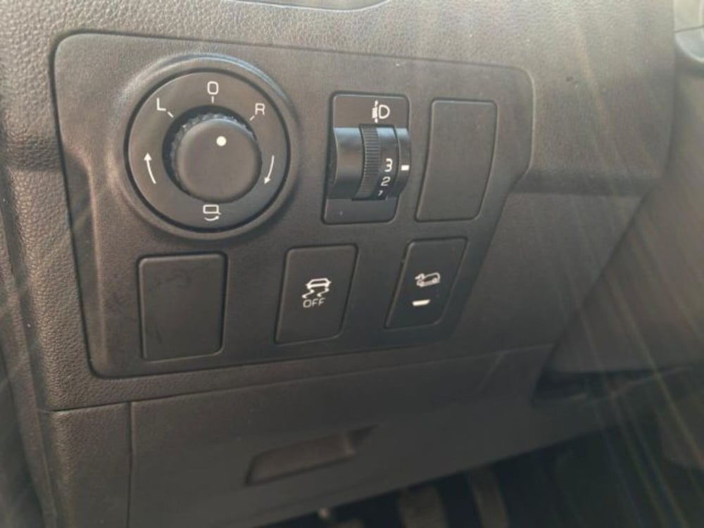 Mahindra KUV100 usata a Cuneo (19)