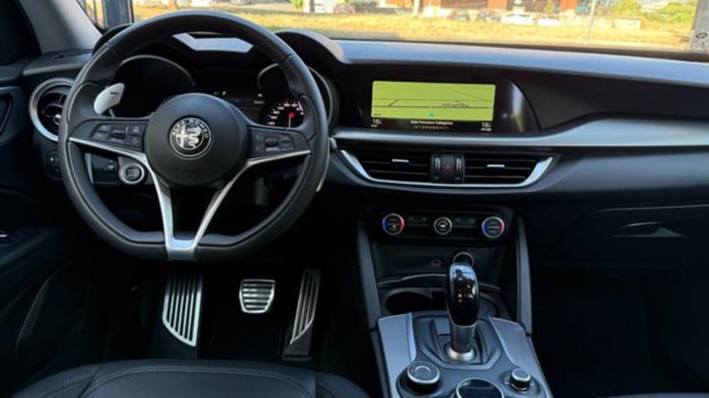 Alfa Romeo Stelvio usata a Roma (11)