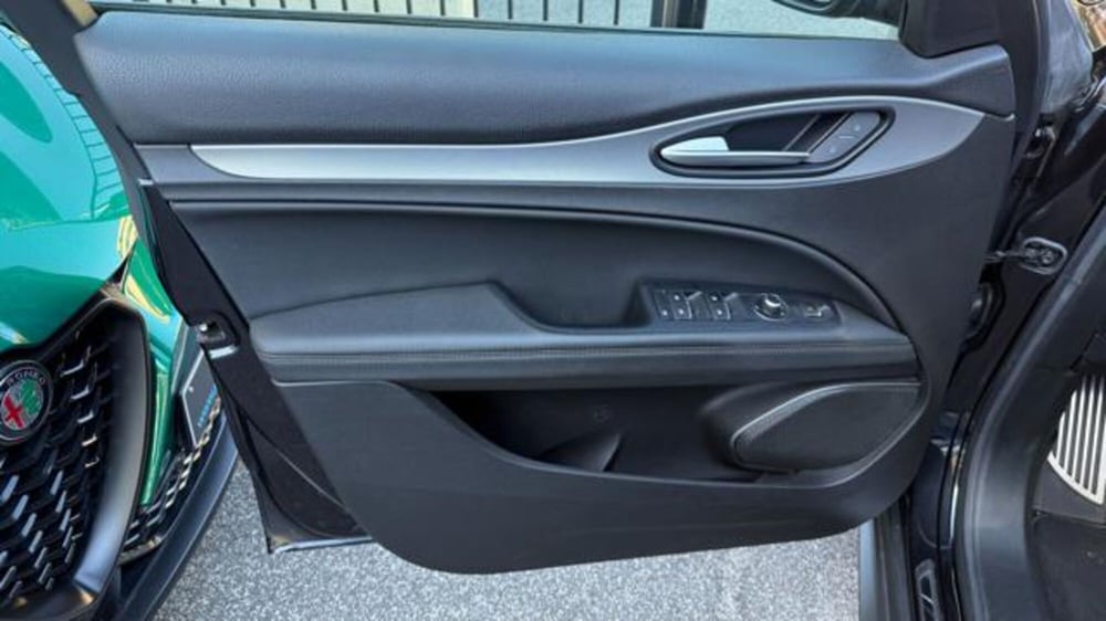 Alfa Romeo Stelvio usata a Roma (18)