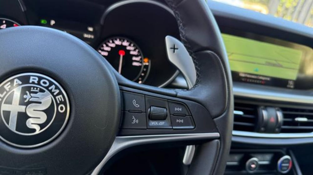 Alfa Romeo Stelvio usata a Roma (7)