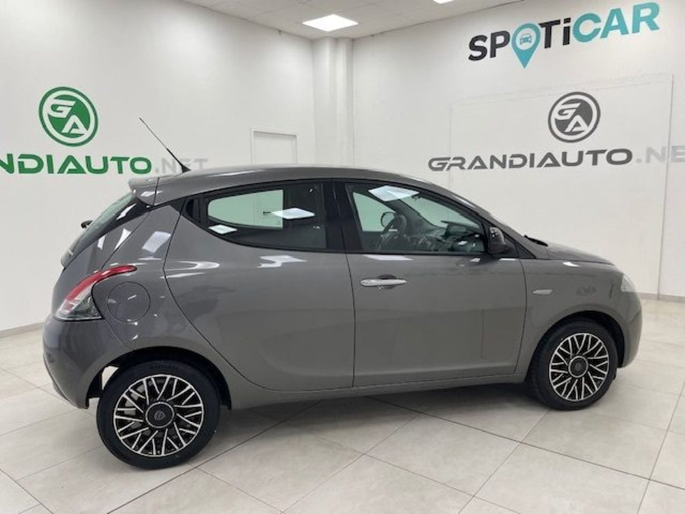 Lancia Ypsilon usata a Alessandria (4)