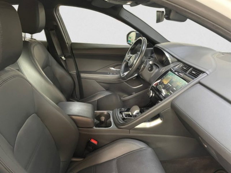 Jaguar E-Pace usata a Livorno (4)