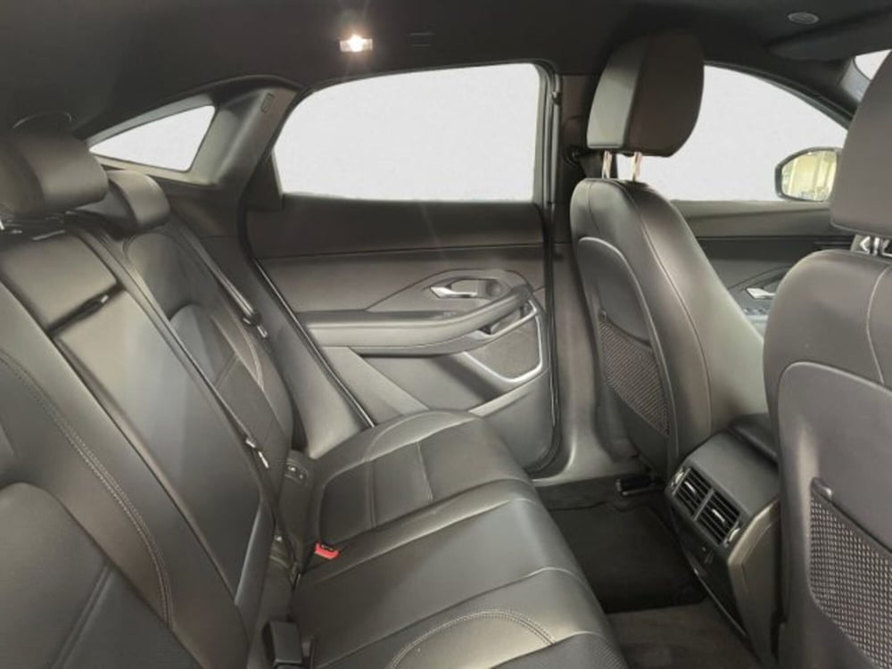 Jaguar E-Pace usata a Livorno (5)