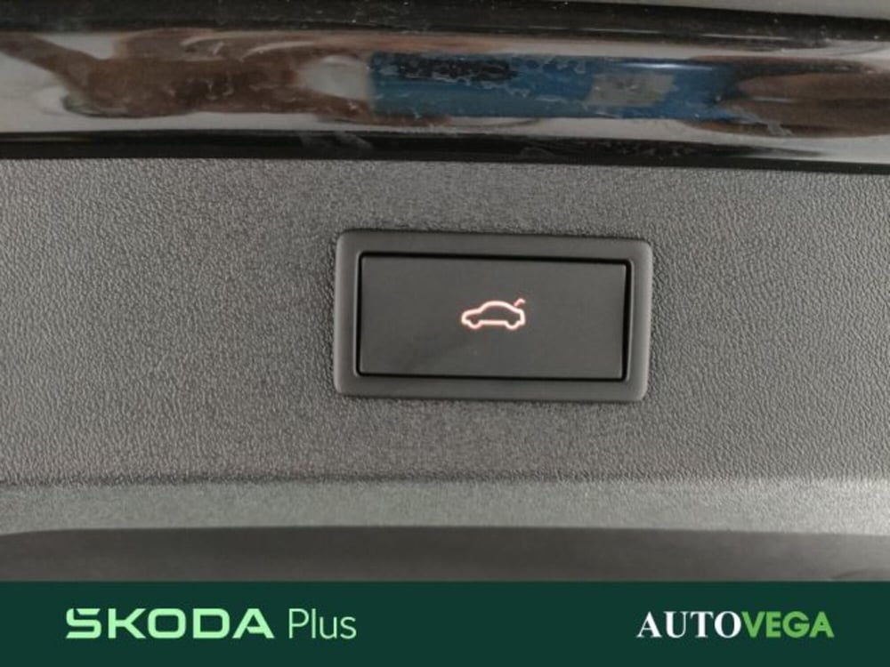 Skoda Enyaq Coupé usata a Vicenza (18)