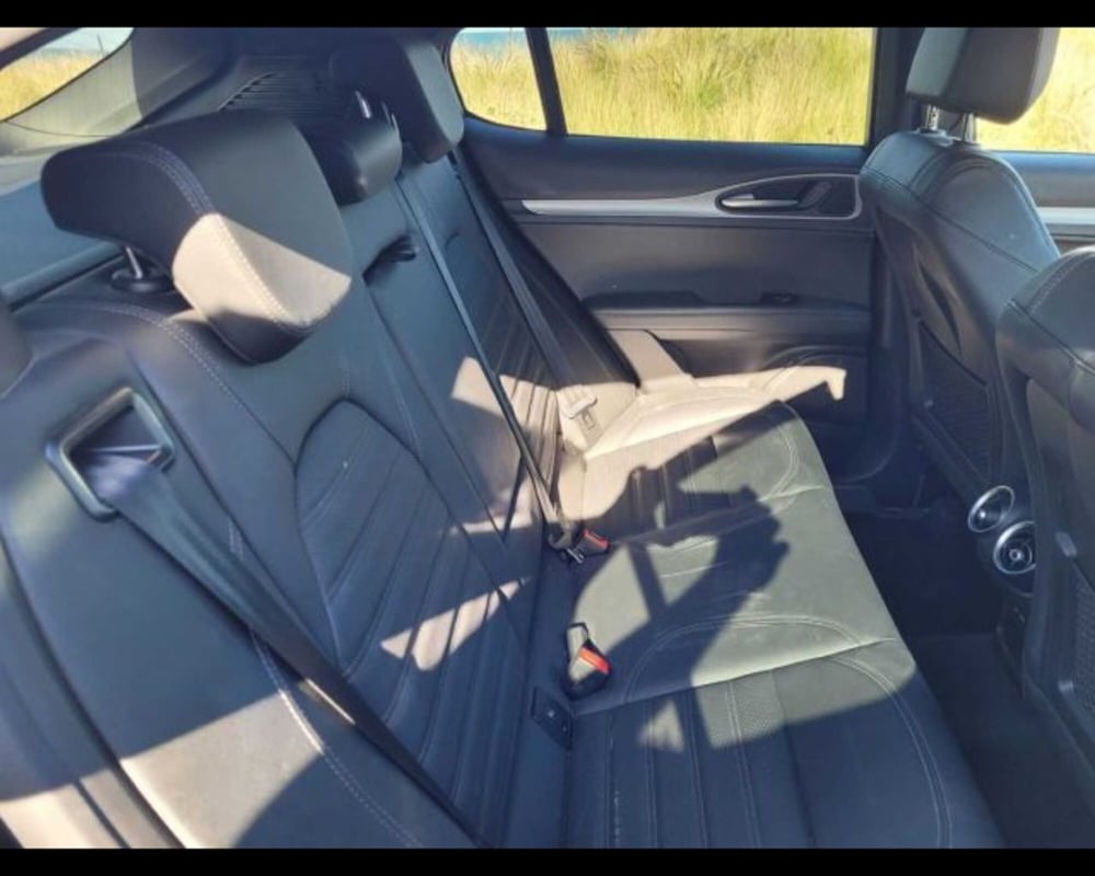 Alfa Romeo Stelvio usata a Aosta (7)