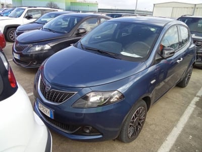 Lancia Ypsilon 1.0 FireFly 5 porte S&amp;S Hybrid Gold Plus del 2024 usata a Pont Saint Martin